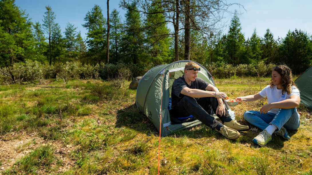 Samorozkładający się namiot 2-osobowy - Easy Camp Fireball 200